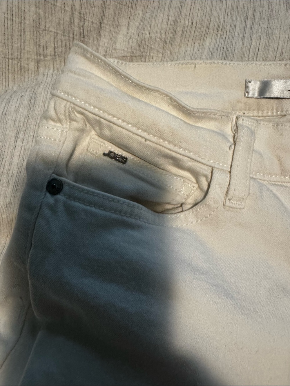 Joe's Jeans Women's Cream Straight-Leg Capri Jeans - Picture 4 of 7